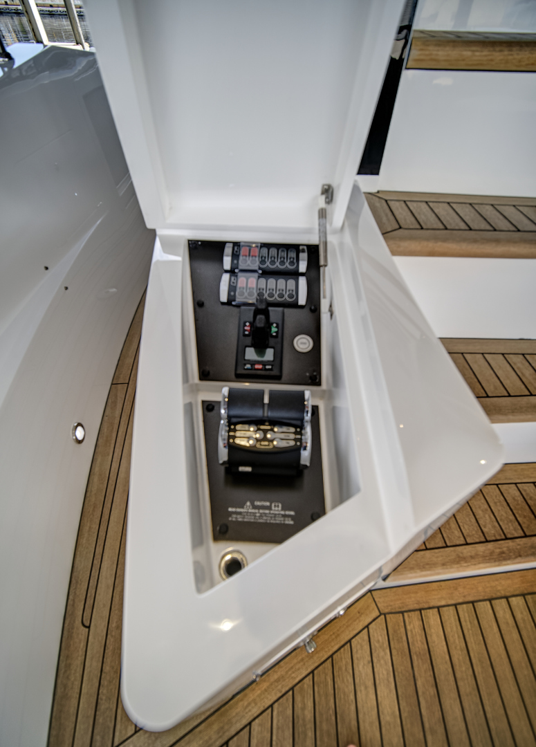2019 Sunseeker 86 Yacht - Image 15