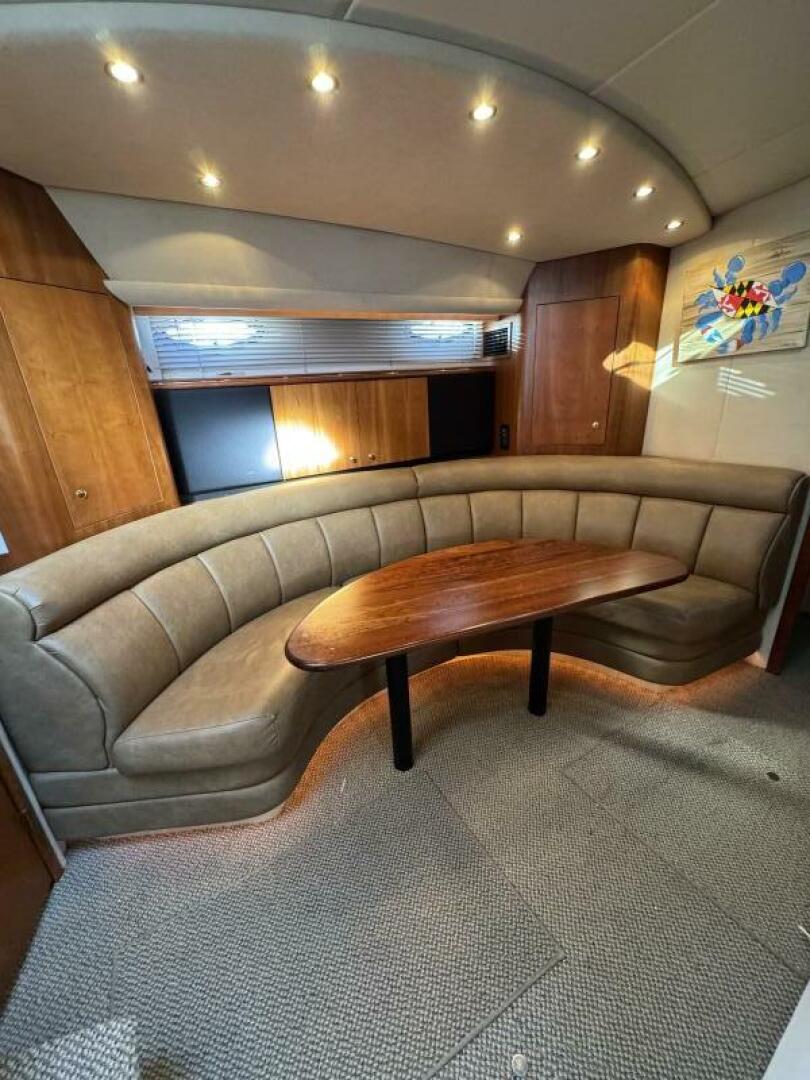 2001 Cruisers 4270 - Image 51