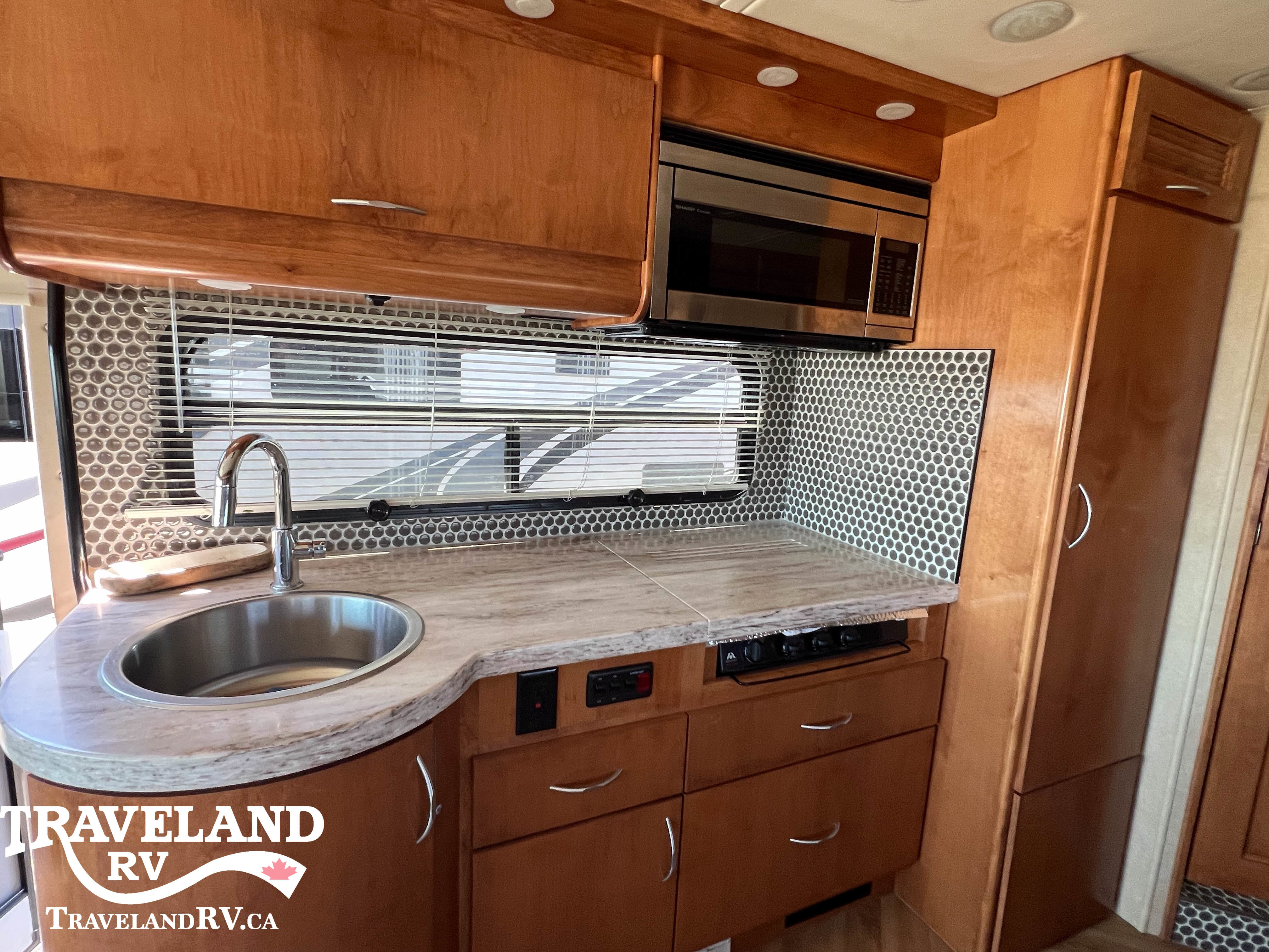 2012 Monaco RV Vesta 35PBD - Image 13