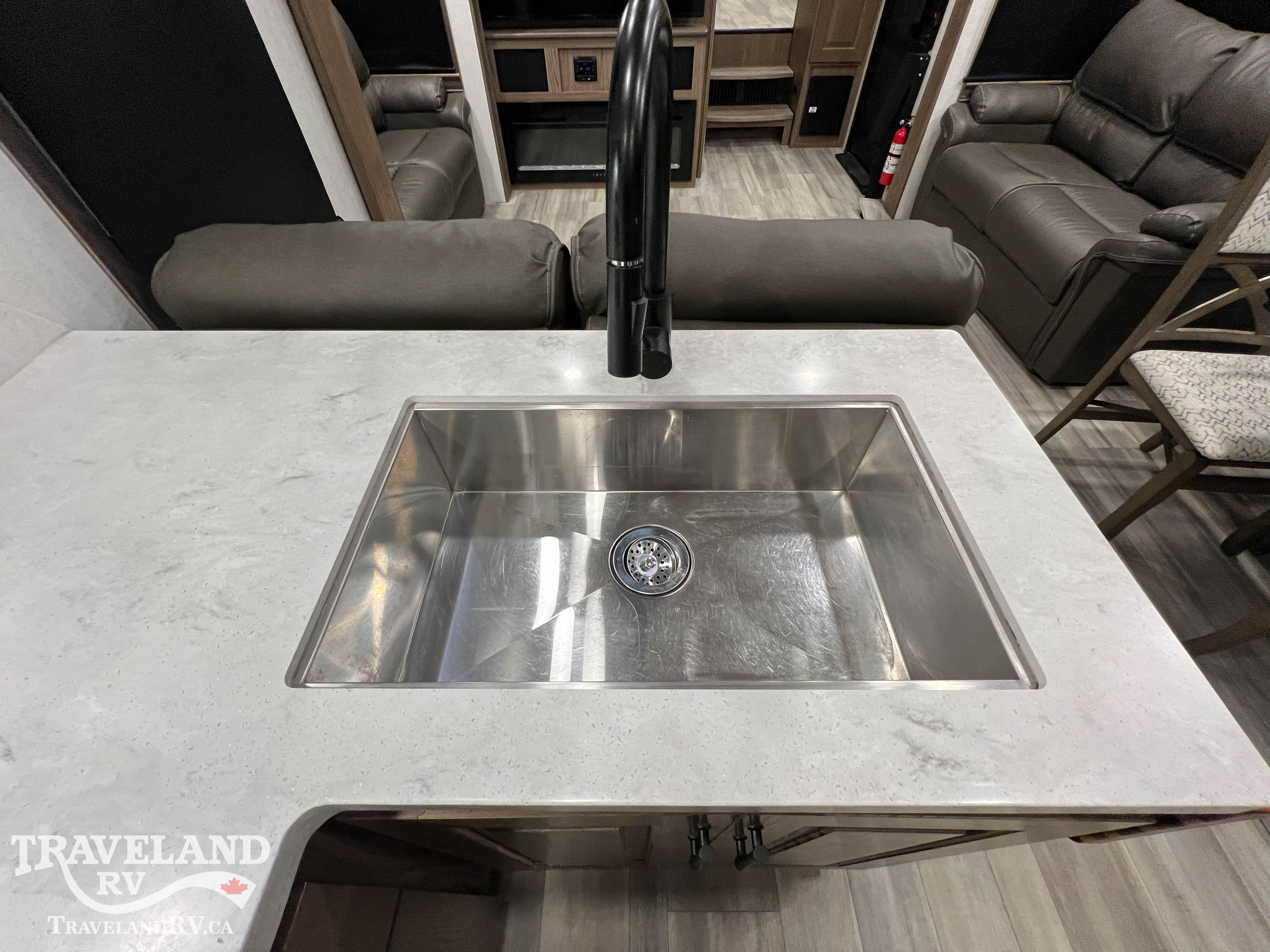 2023 Alliance RV Paradigm 382RK - Image 21