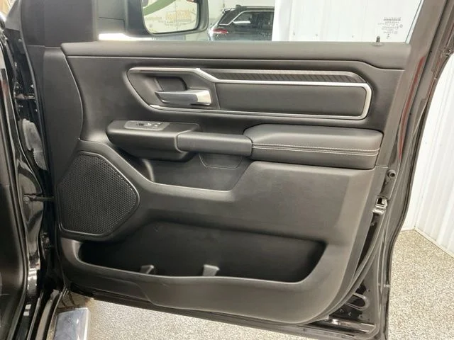 2025 Ram 1500 Big Horn 4x4 Crew Cab 5'7" Box - Image 22