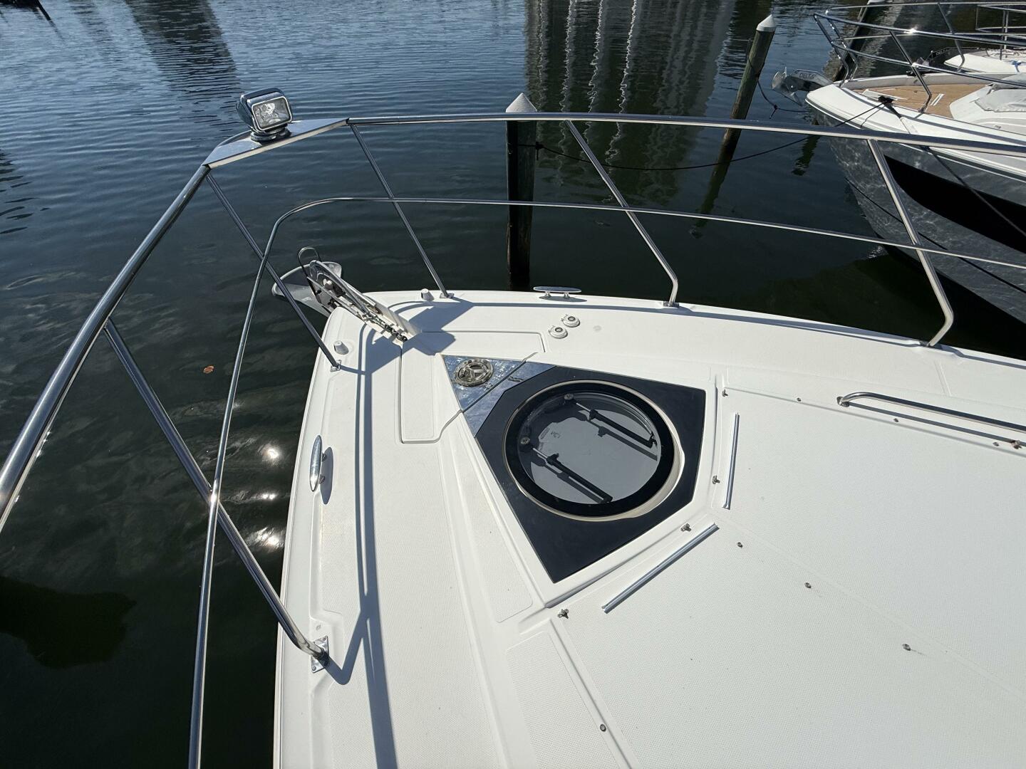 2014 Cruisers Yachts 45 Cantius - Image 49