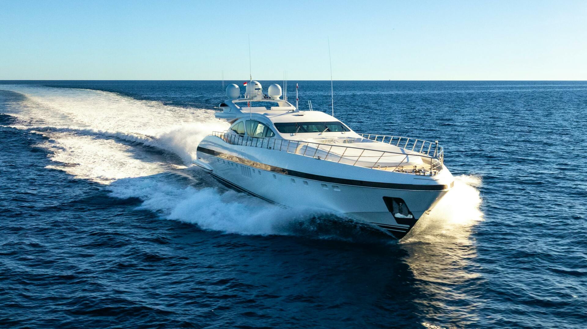 2007 Overmarine Mangusta 130 - Image 5