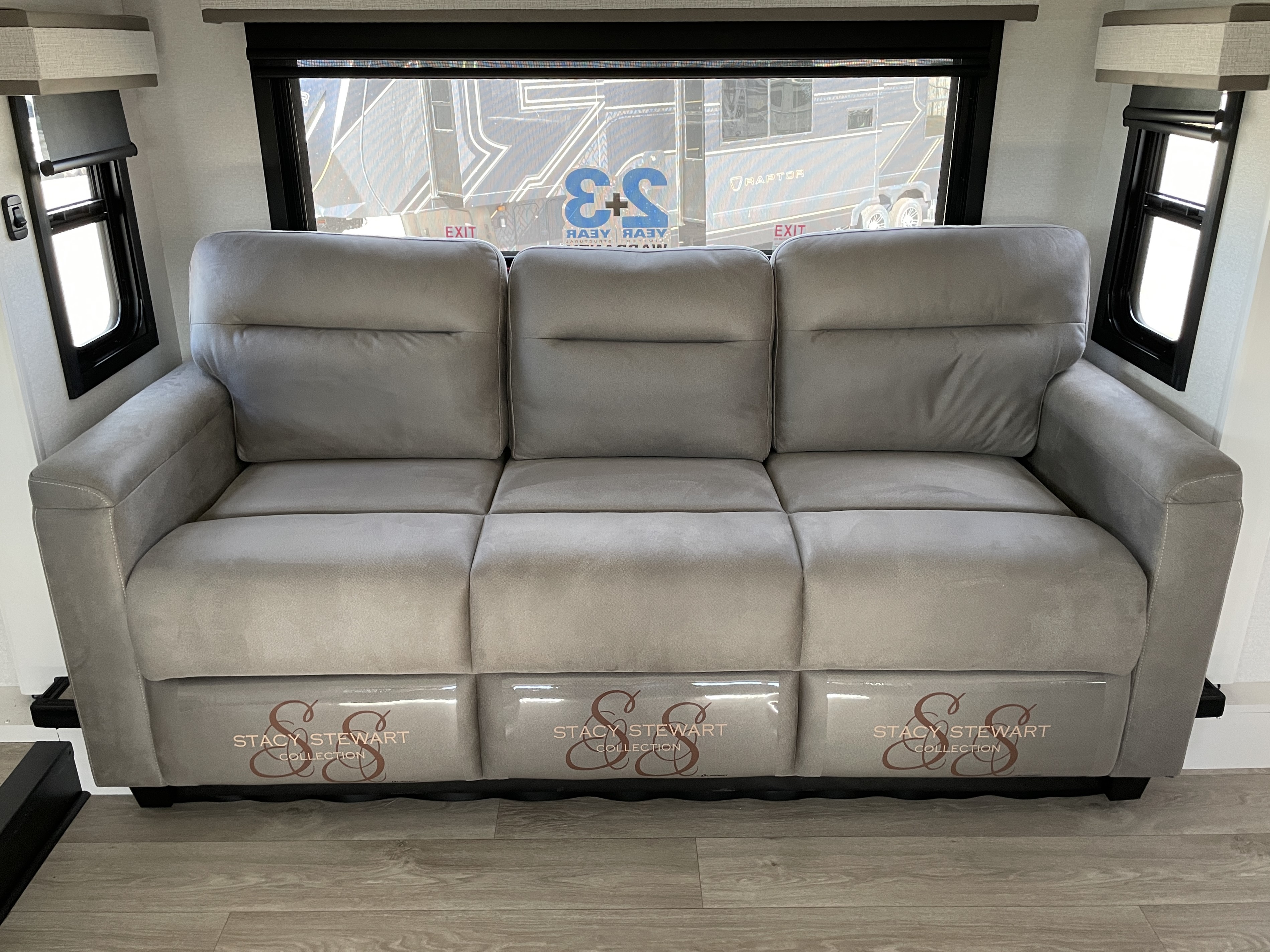 2027 Jayco Pinnacle 39FLOK - Image 15