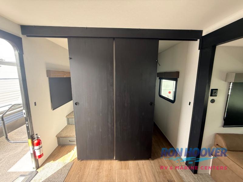 2026 PALOMINO 337BH - Image 6