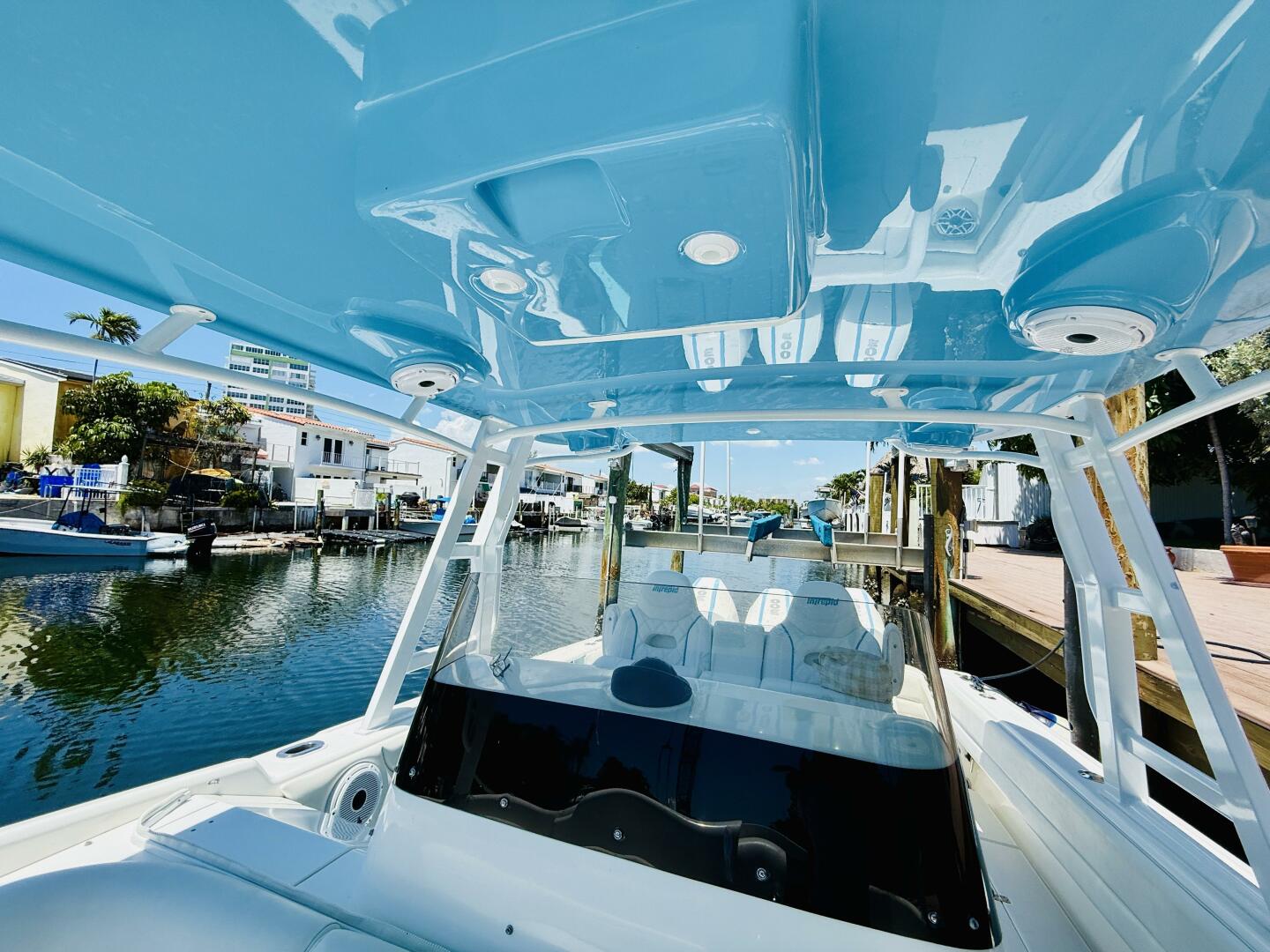 2003 Intrepid 377 - Image 20