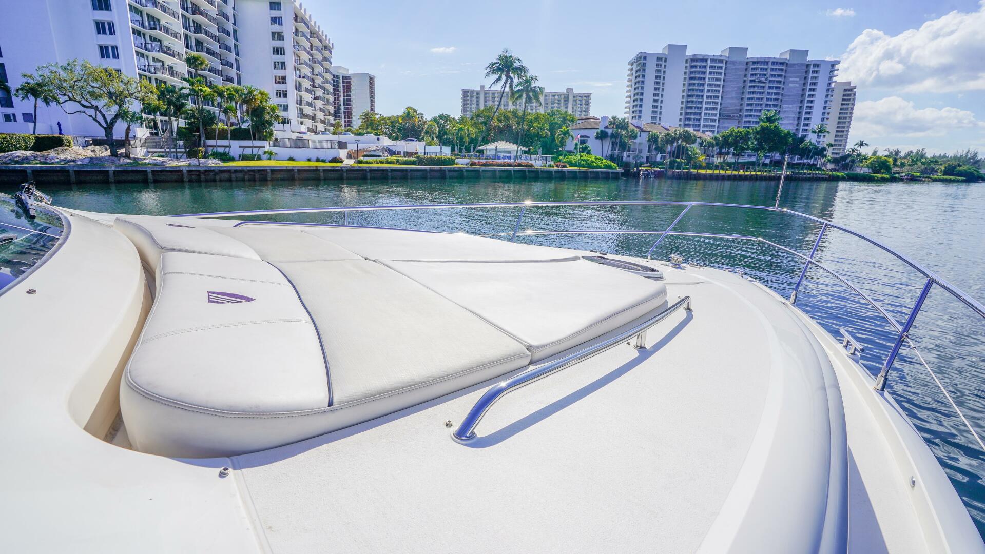2009 Fairline - Image 43