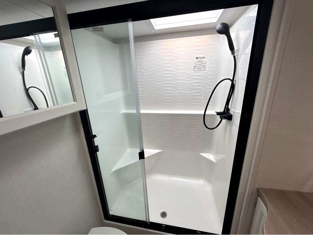 2027 VENTURE RV SPORTTREK 354VBH - Image 27