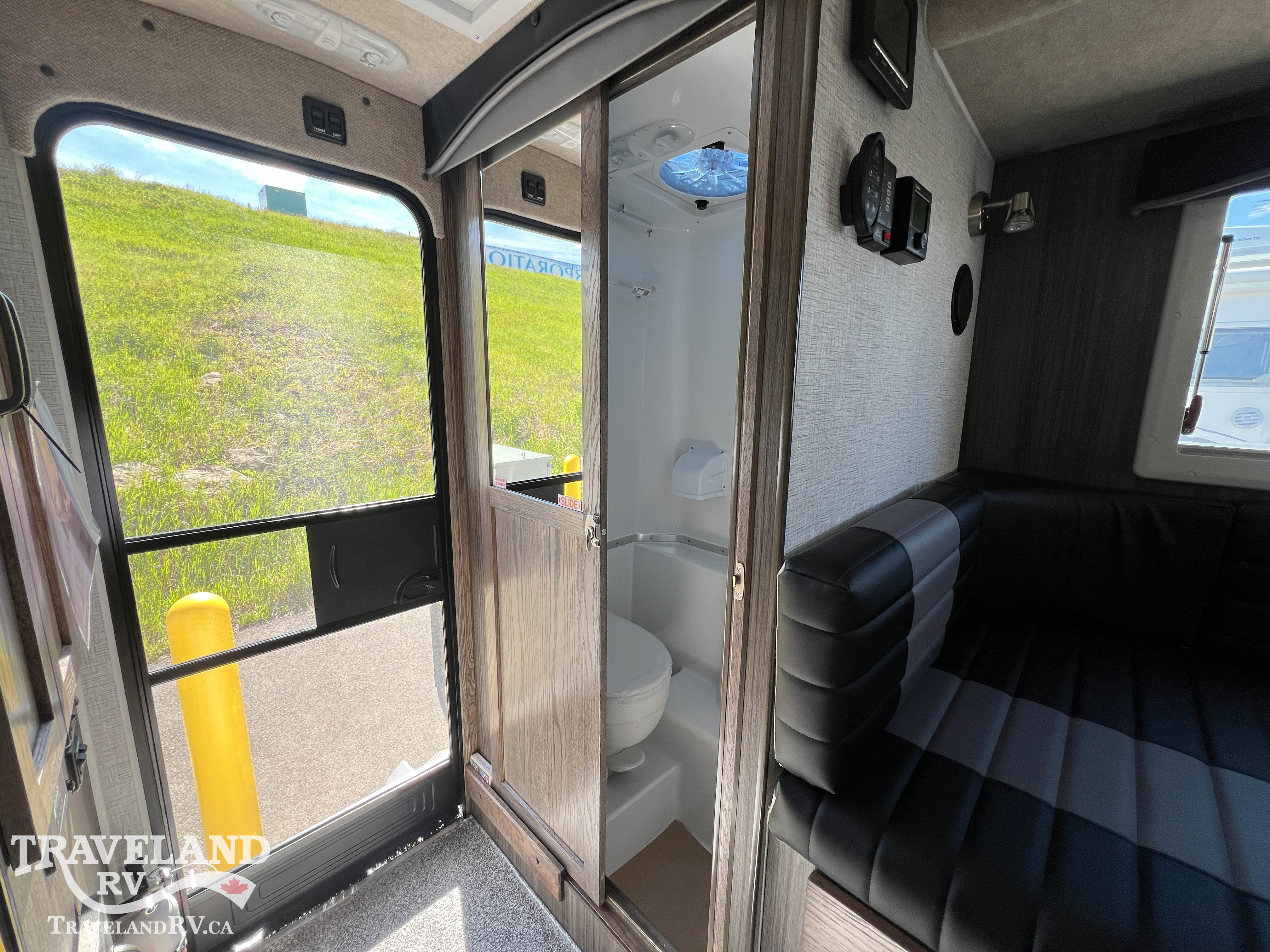 2027 NORTHERN LITE LIMITED EDITION 8-11EX LE WB - Image 23