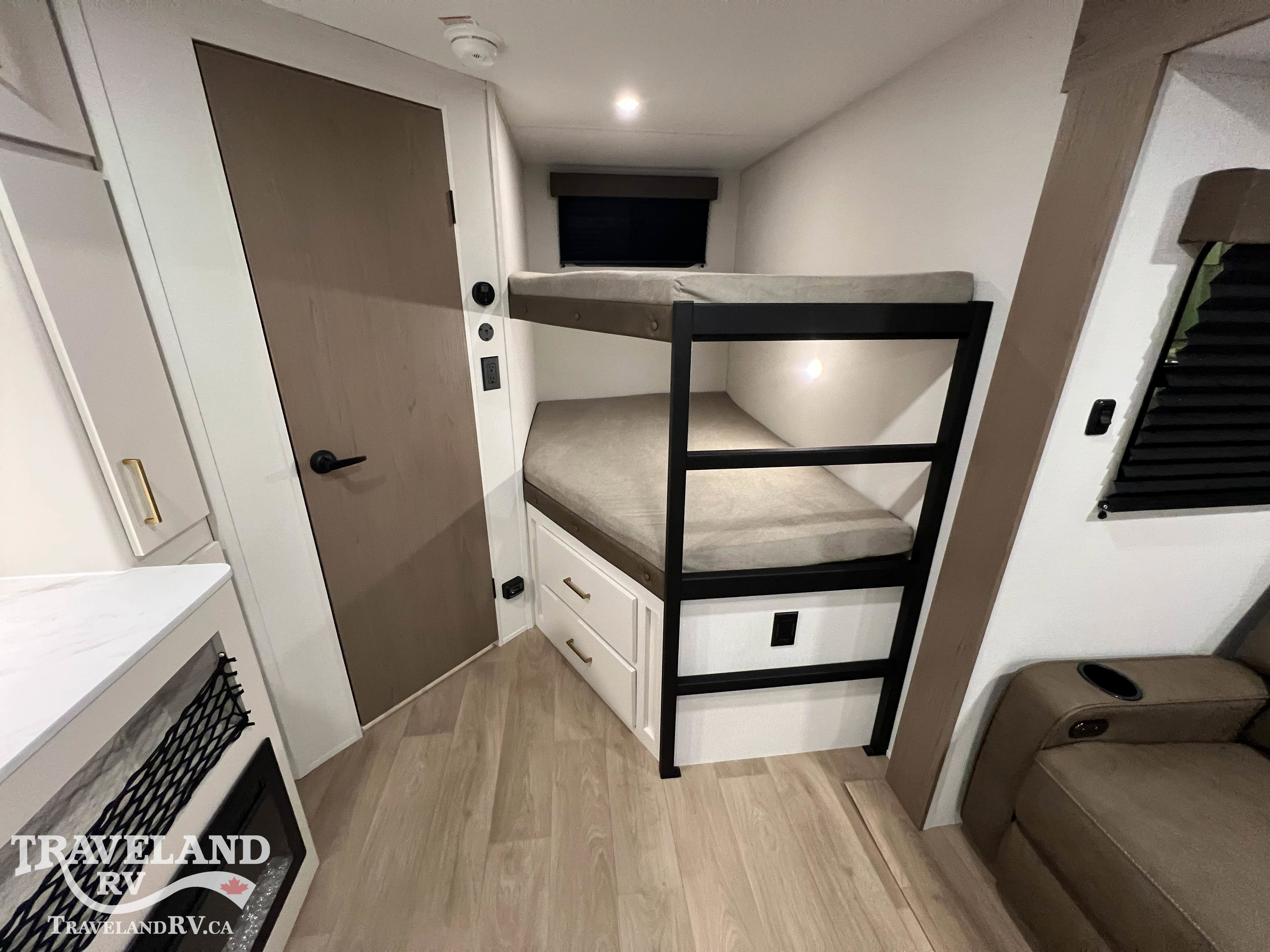2026 Grand Design Transcend XPLOR 27DBX - Image 28