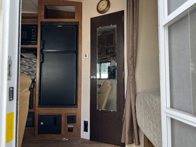 2018 Forest River Salem Cruise Lite T191SSXL - Image 4