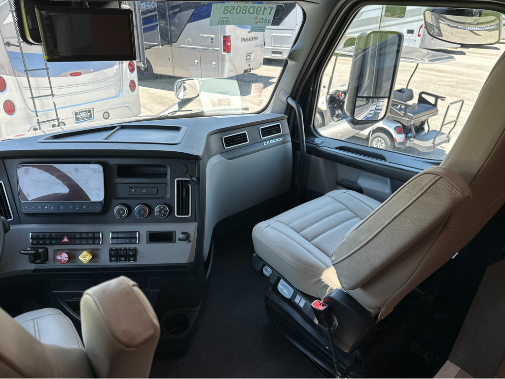 2026 ENTEGRA COACH CENTURION 45D - Image 32