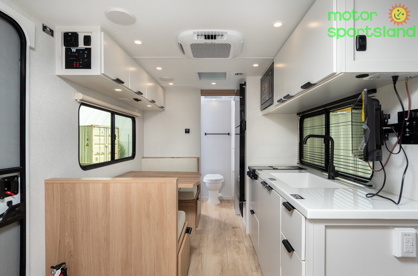 2027 Winnebago Micro Minnie 2000TRB - Image 17