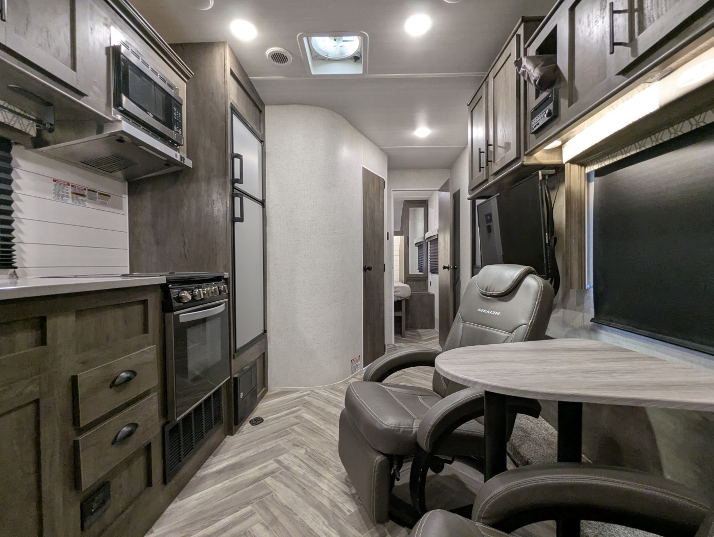 2021 Forest River Stealth FQ2413 - Image 25