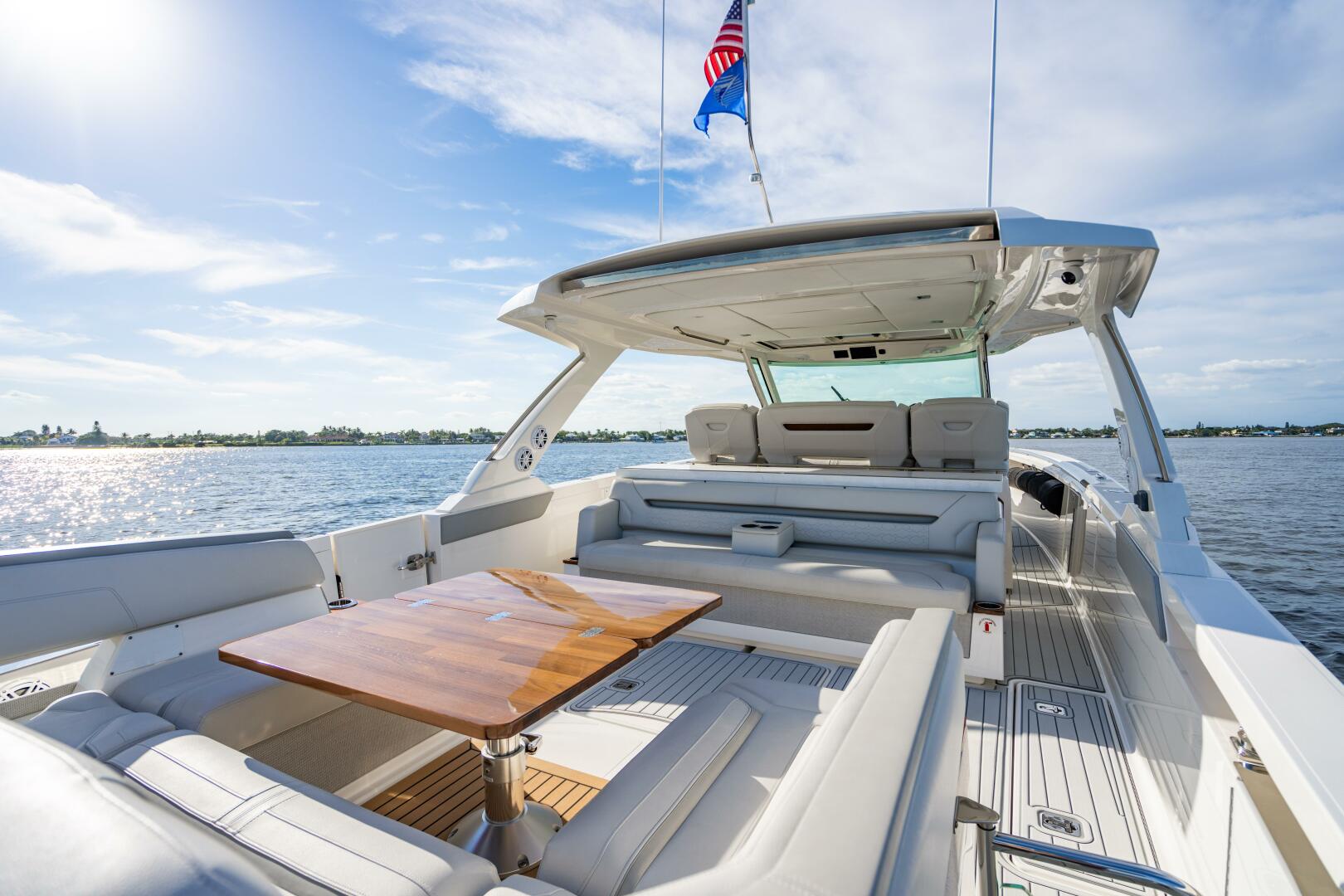 2022 Tiara Yachts 43 LS - Image 40