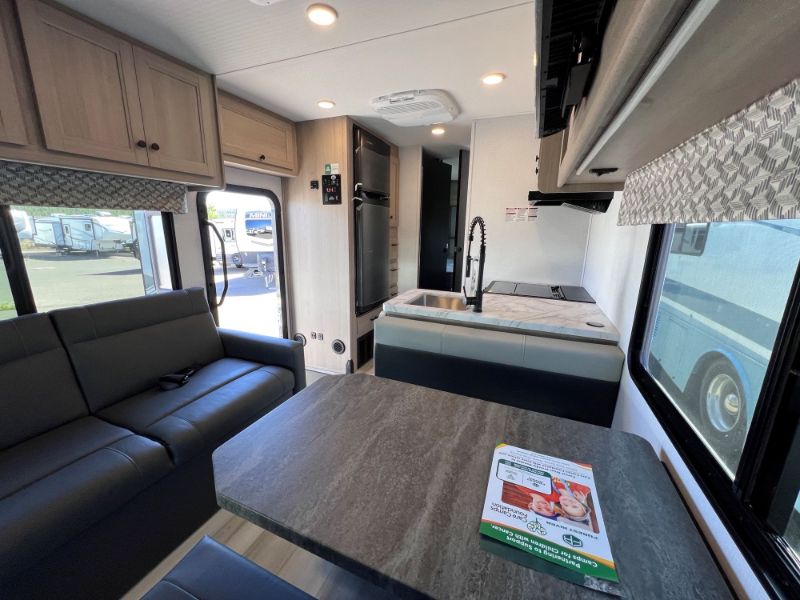 2026 Forest River Sunseeker LE 2950LE - Image 11