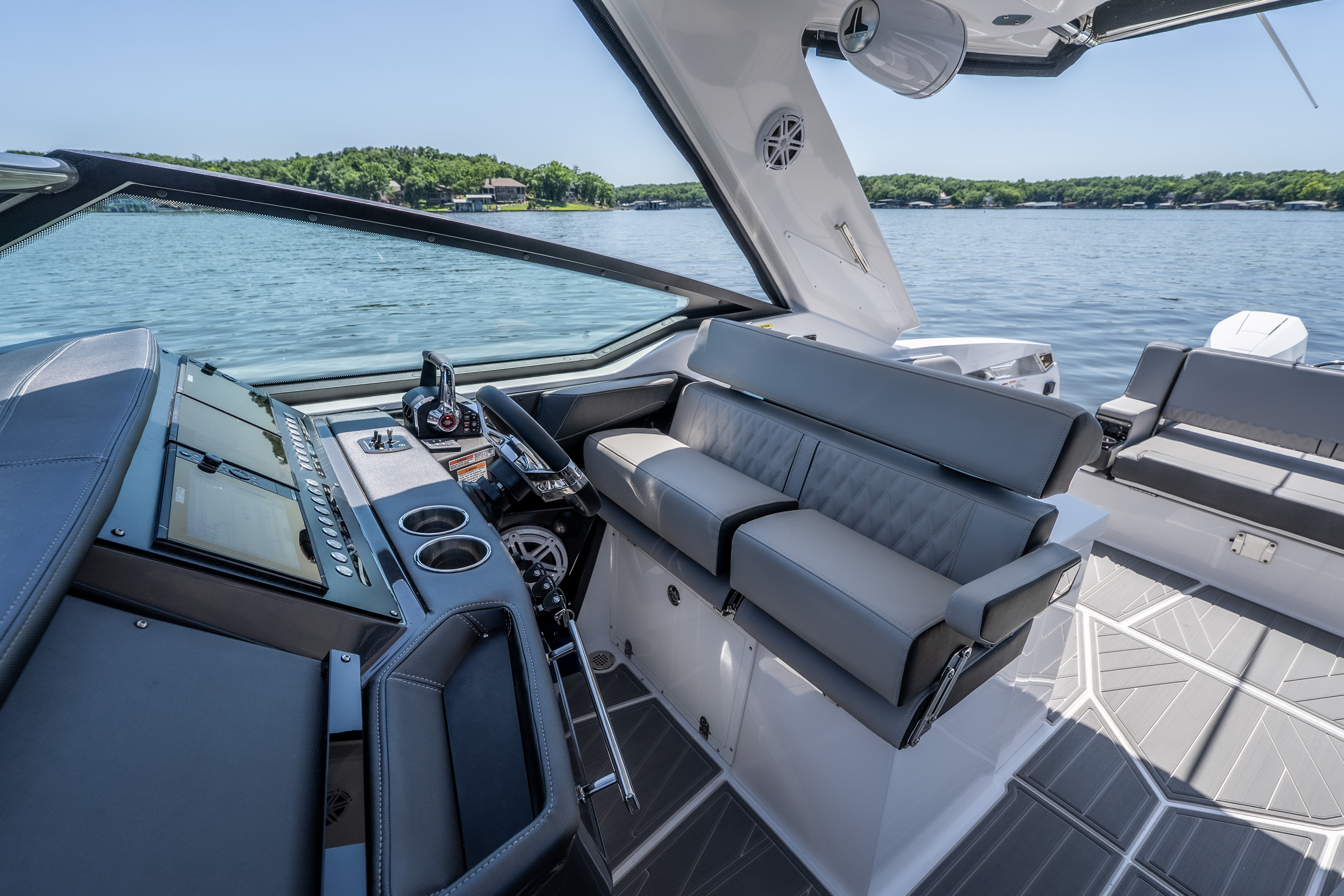 2027 Monterey 385SS - Image 50