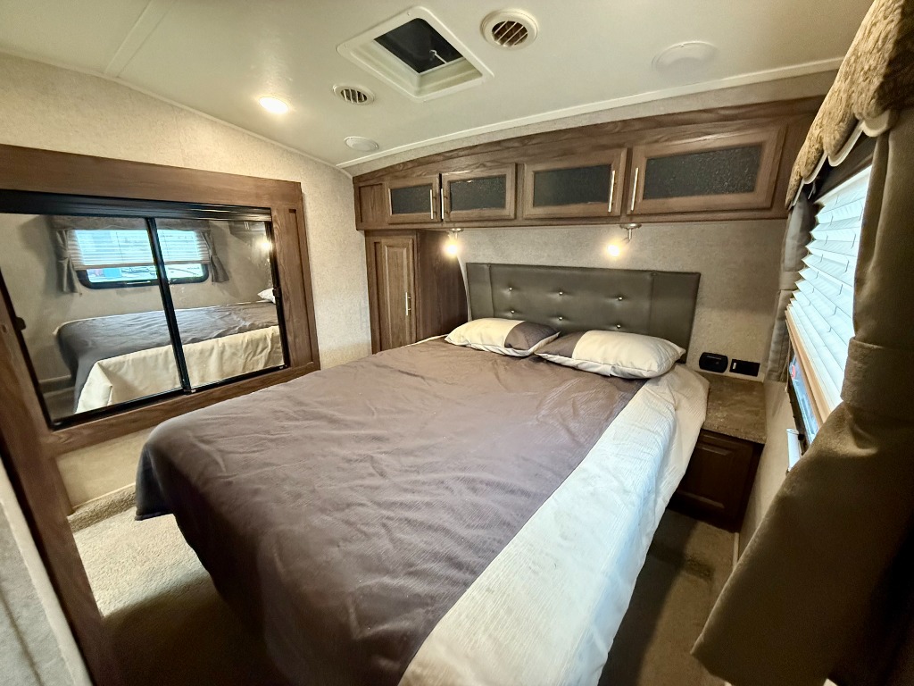 2016 Rockwood 8280WS - Image 16