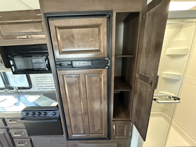 2018 Jayco Greyhawk 29MV - Image 11