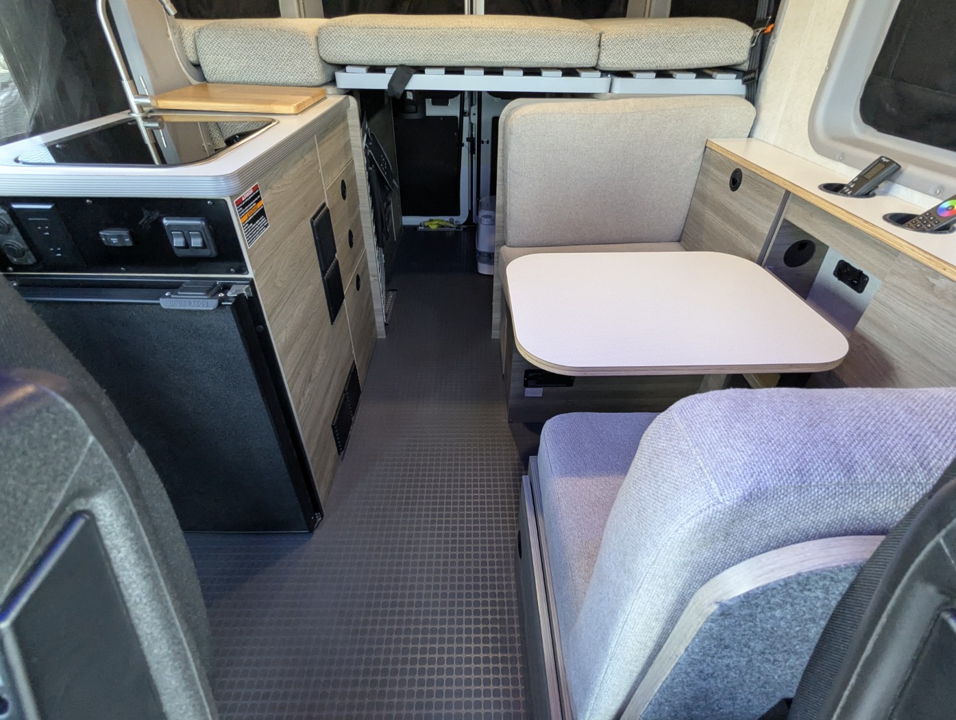 2024 Winnebago Solis Pocket 36A - Image 21