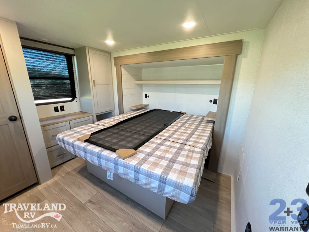 2027 Jayco Jay Flight Bungalow 404LOFT - Image 38