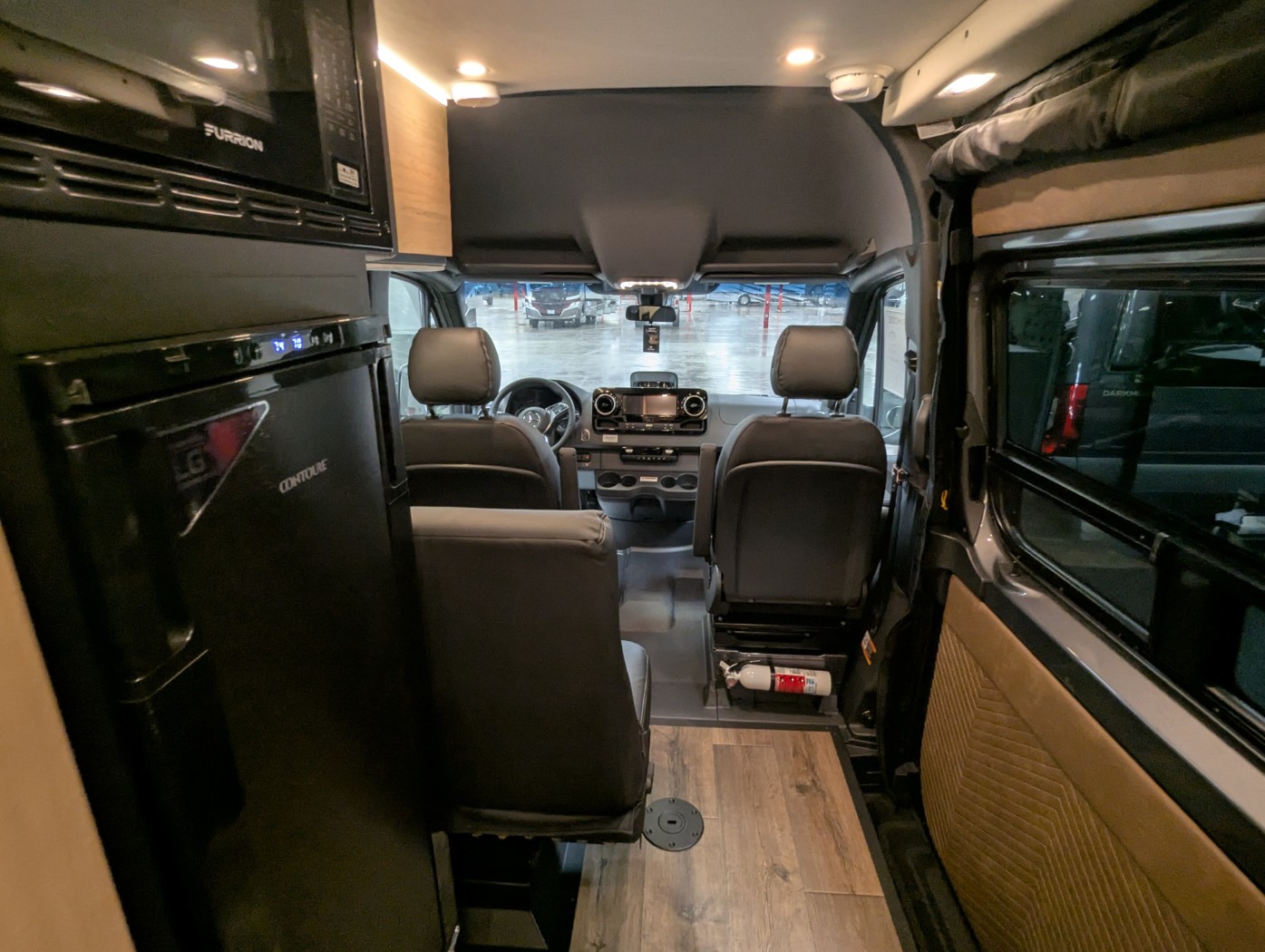 2027 Storyteller Overland TOUR MODE XL - Image 28