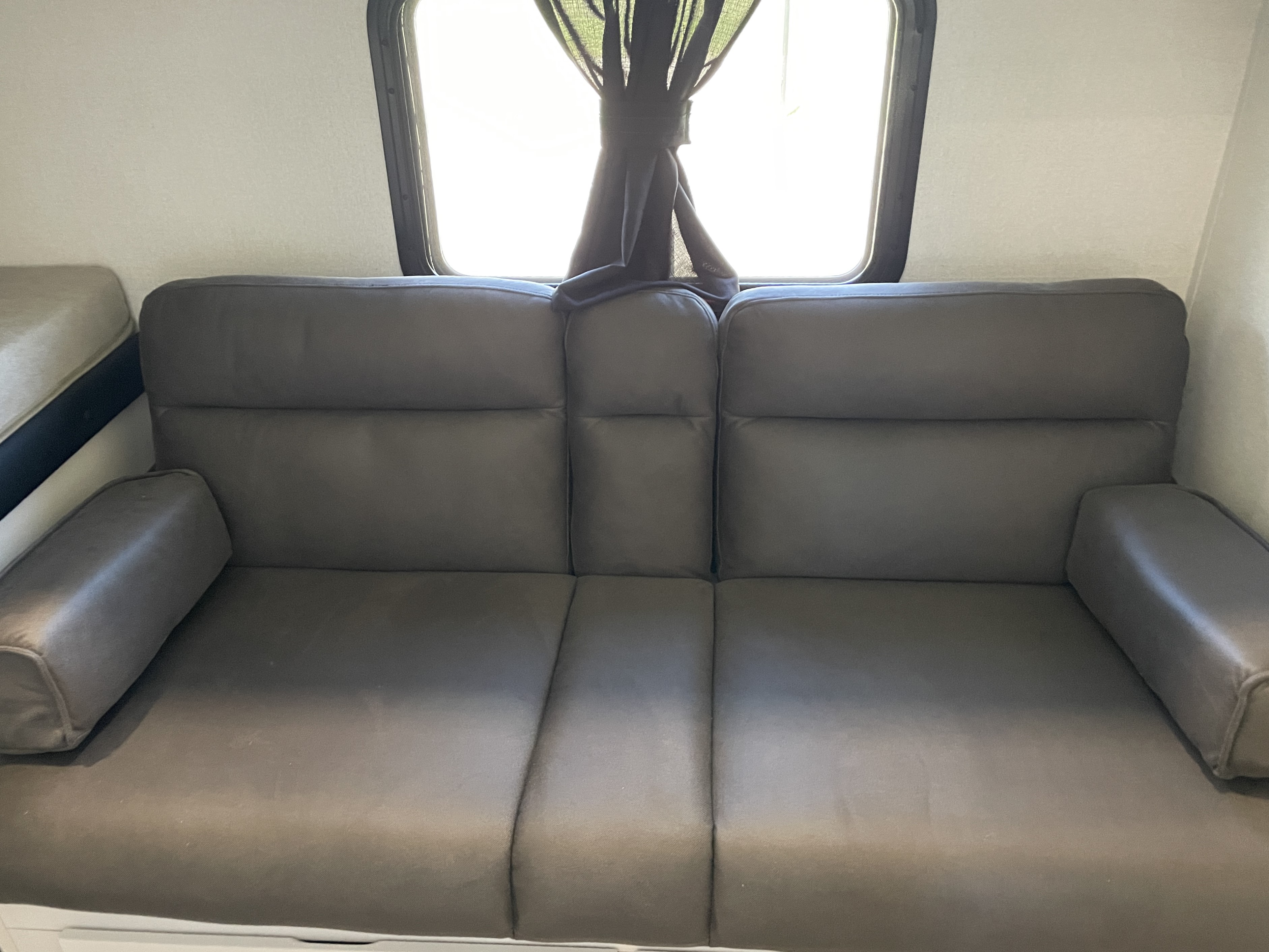2027 Jayco Eagle 31QBH - Image 18