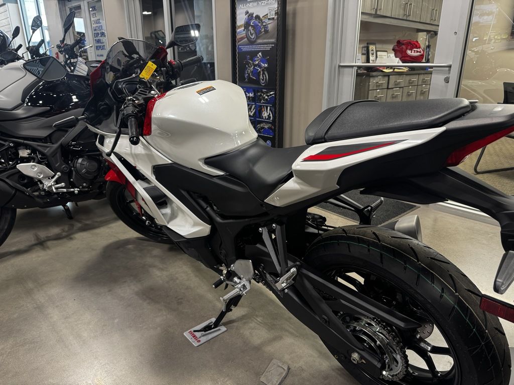 2026 Yamaha YZF-R3 70th Anniversary Edition - Image 7