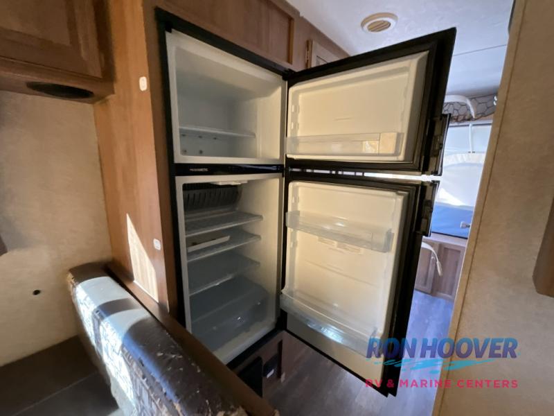 2018 FOREST RIVER ROCKWOOD ROO 21DK - Image 10