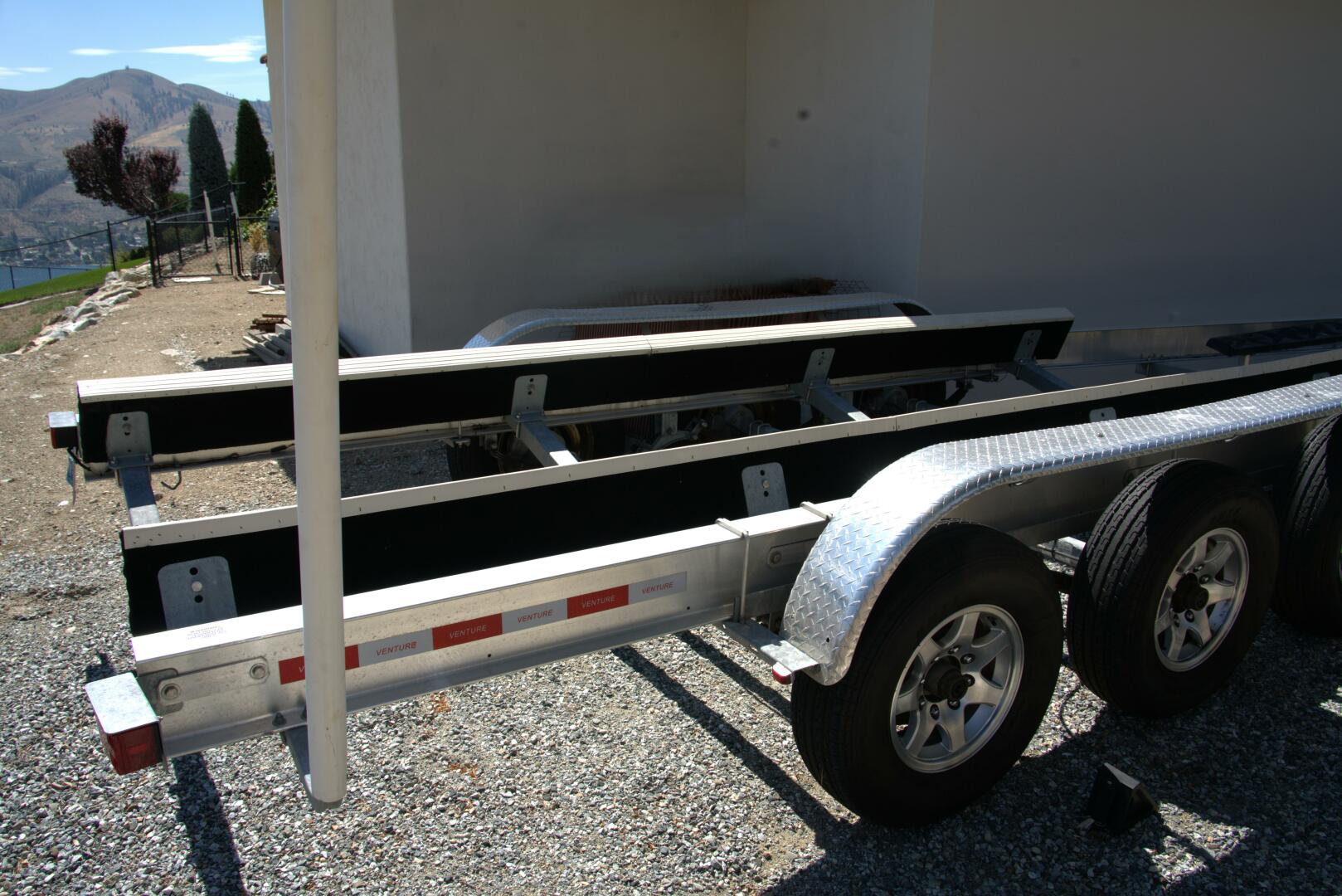 2005 Cobalt 343 - Image 71