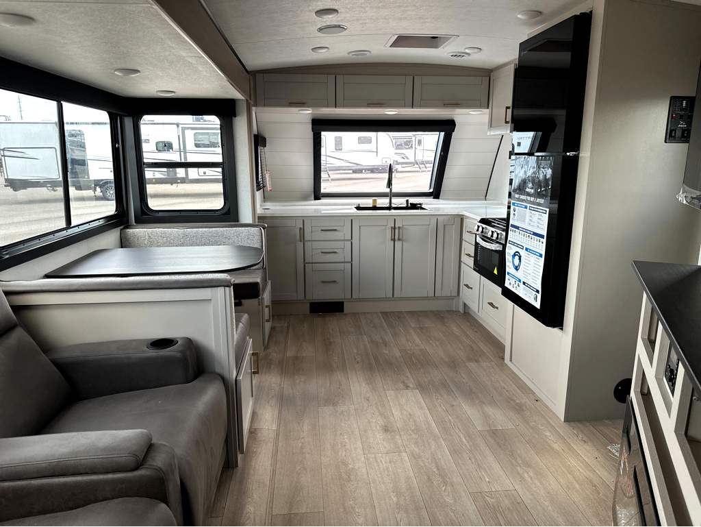 2027 JAYCO JAY FEATHER 26FK - Image 10