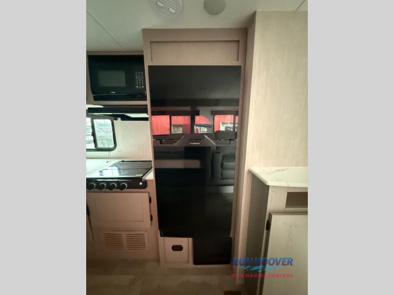2025 COACHMEN VIKING 25RB - Image 11