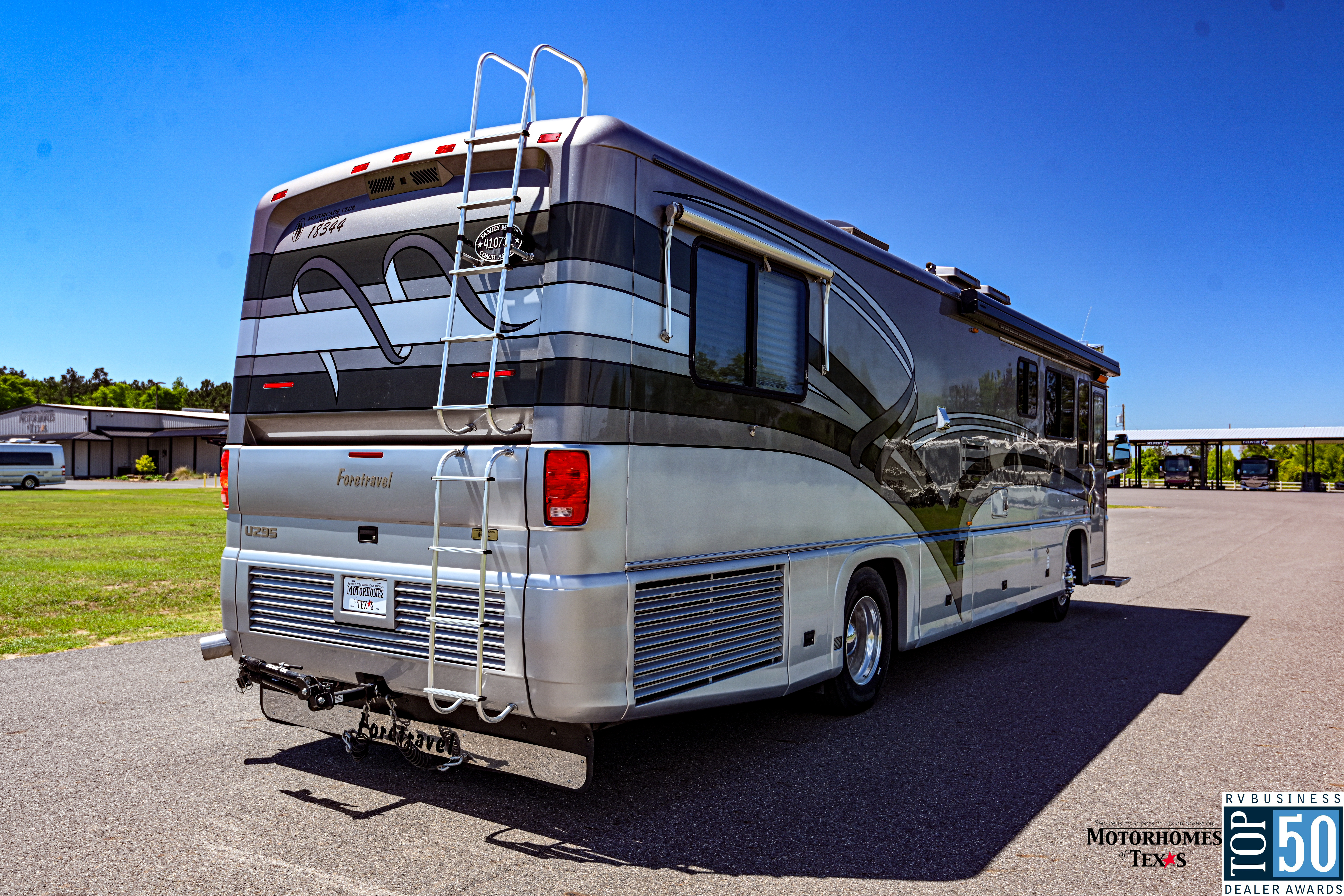 2004 Foretravel U295 3610 WTFS - exterior 22