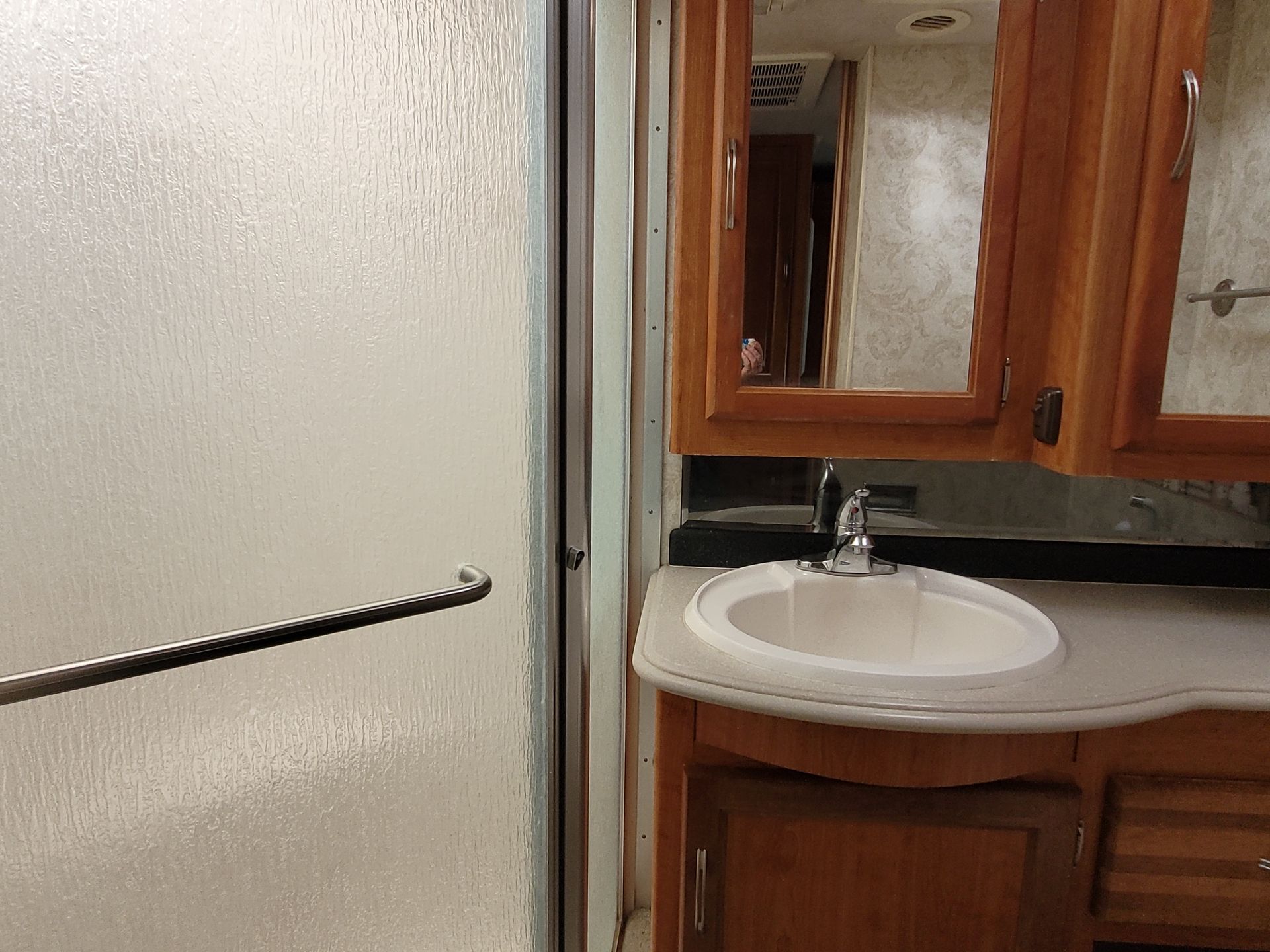 2005 National Tropical 396LX - Image 22