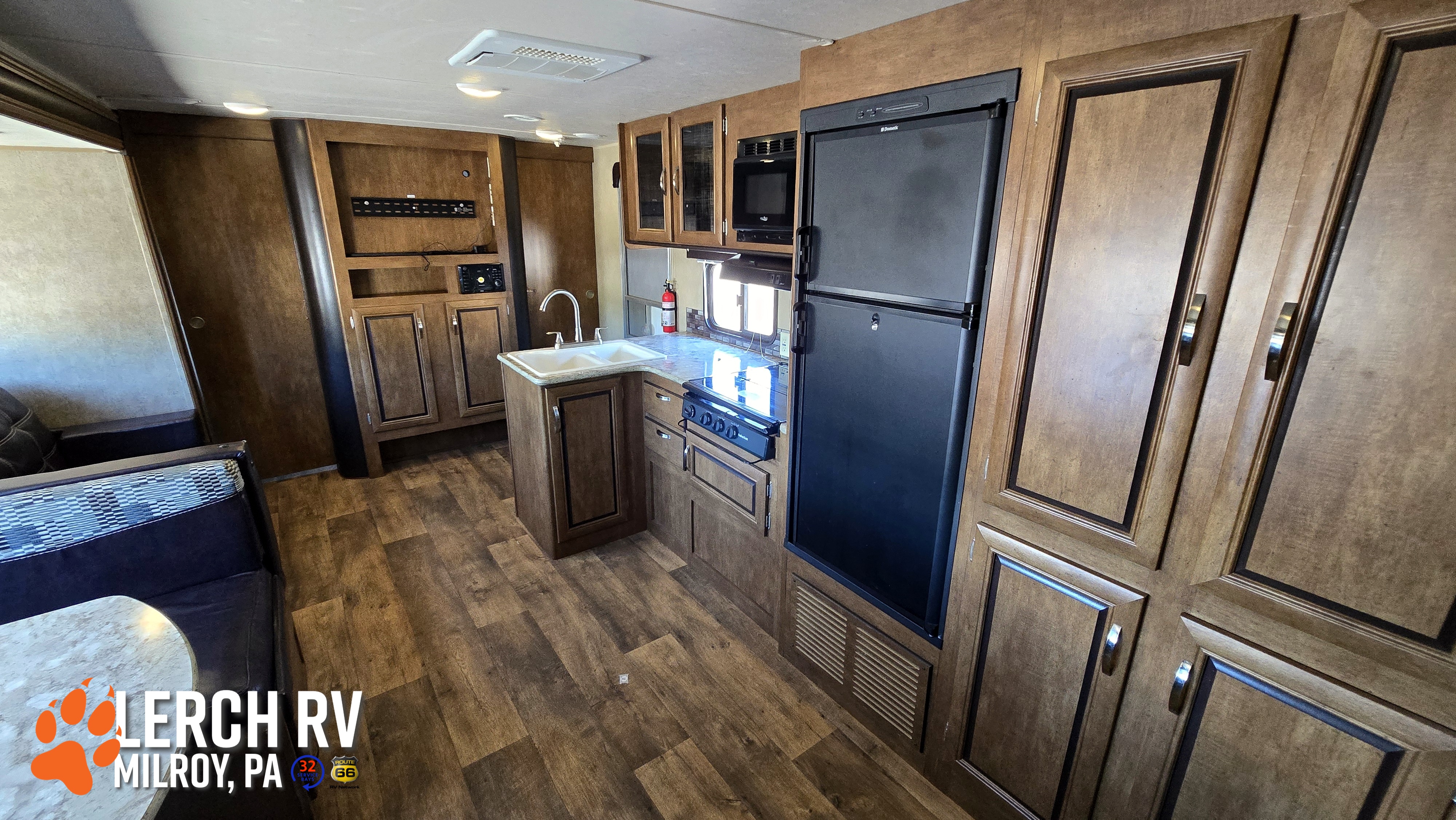 2016 FOREST RIVER WILDWOOD XLITE 263BHXL - Image 9