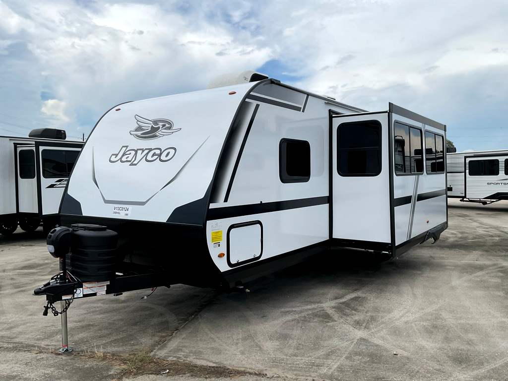 2027 JAYCO Jay Feather 26BHSL - Image 4