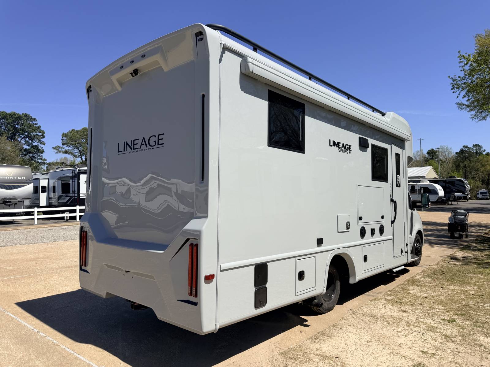 2026 Grand Design Lineage Series M 25FW - Image 8