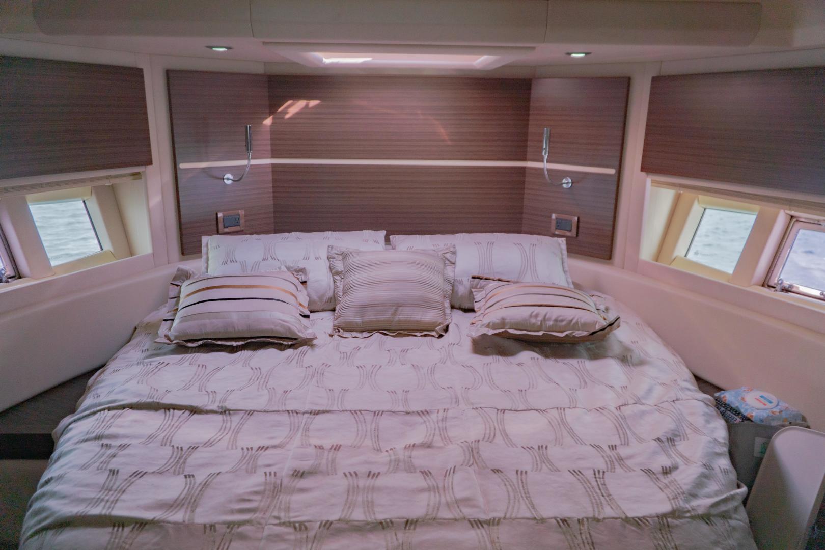 2013 Azimut FLY54 - Image 20