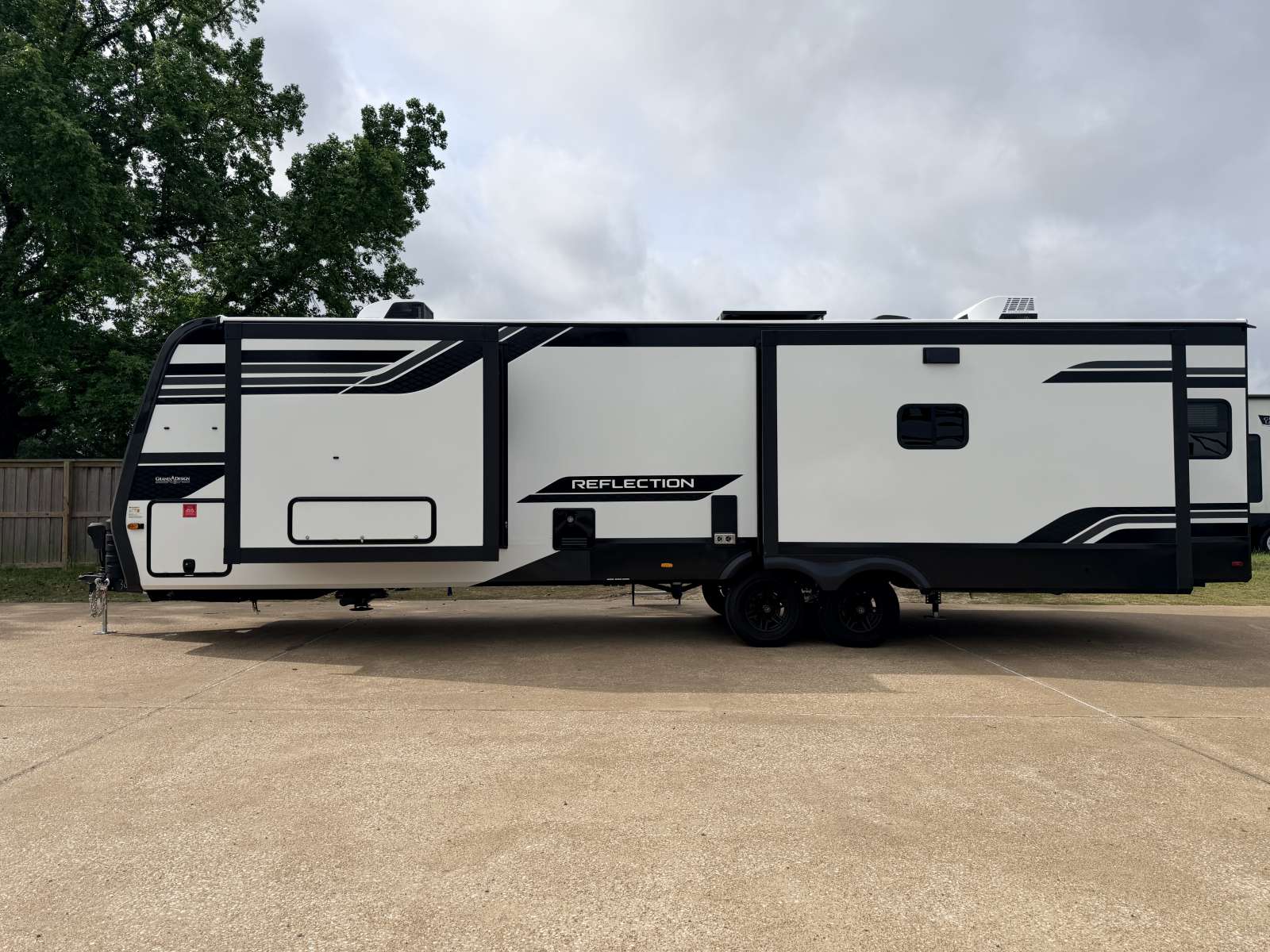 2026 Grand Design Reflection Travel Trailer 345RLTS - Image 4