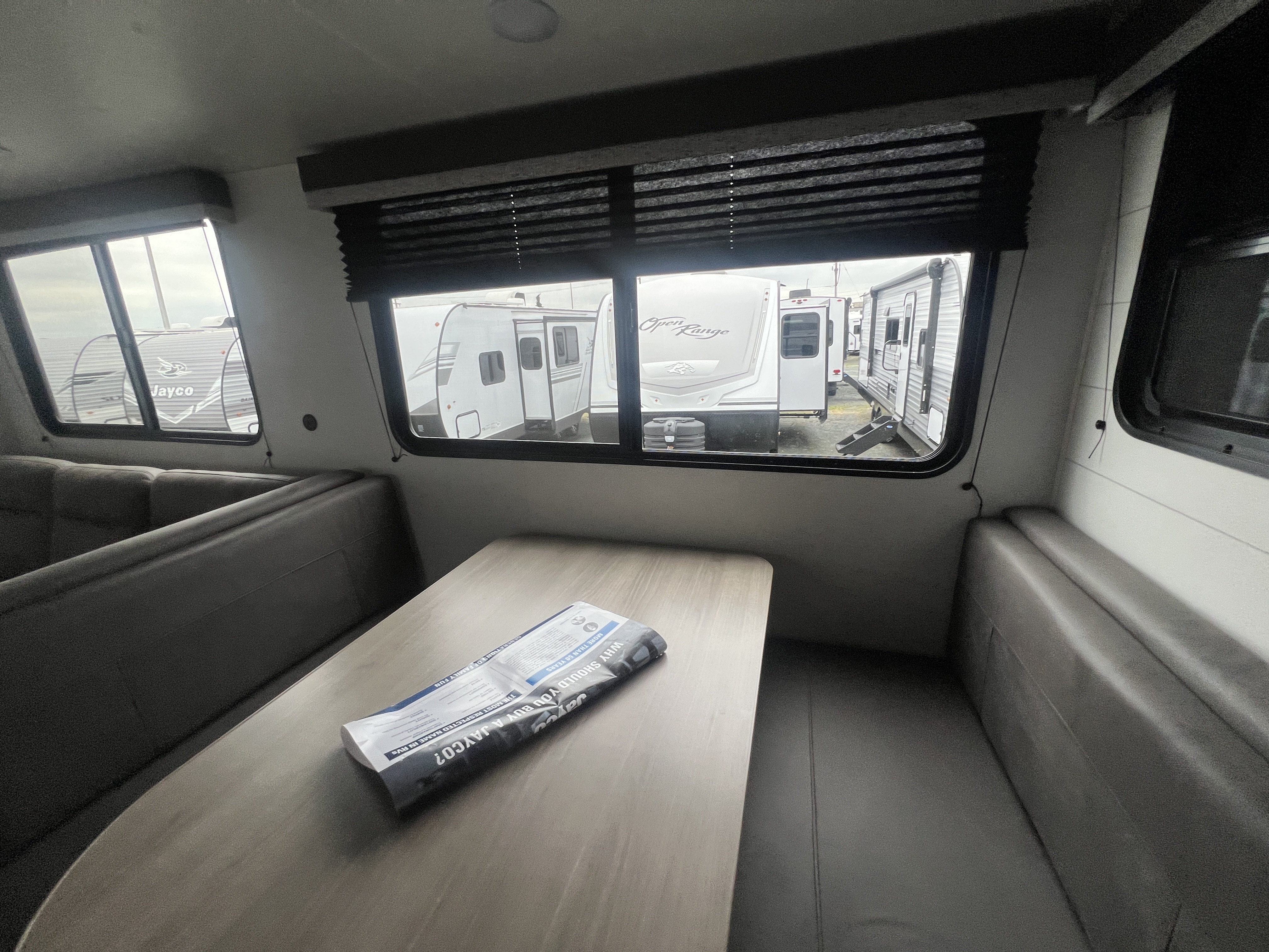 2027 Jayco Jay Flight SLX 262RLSW - Image 10