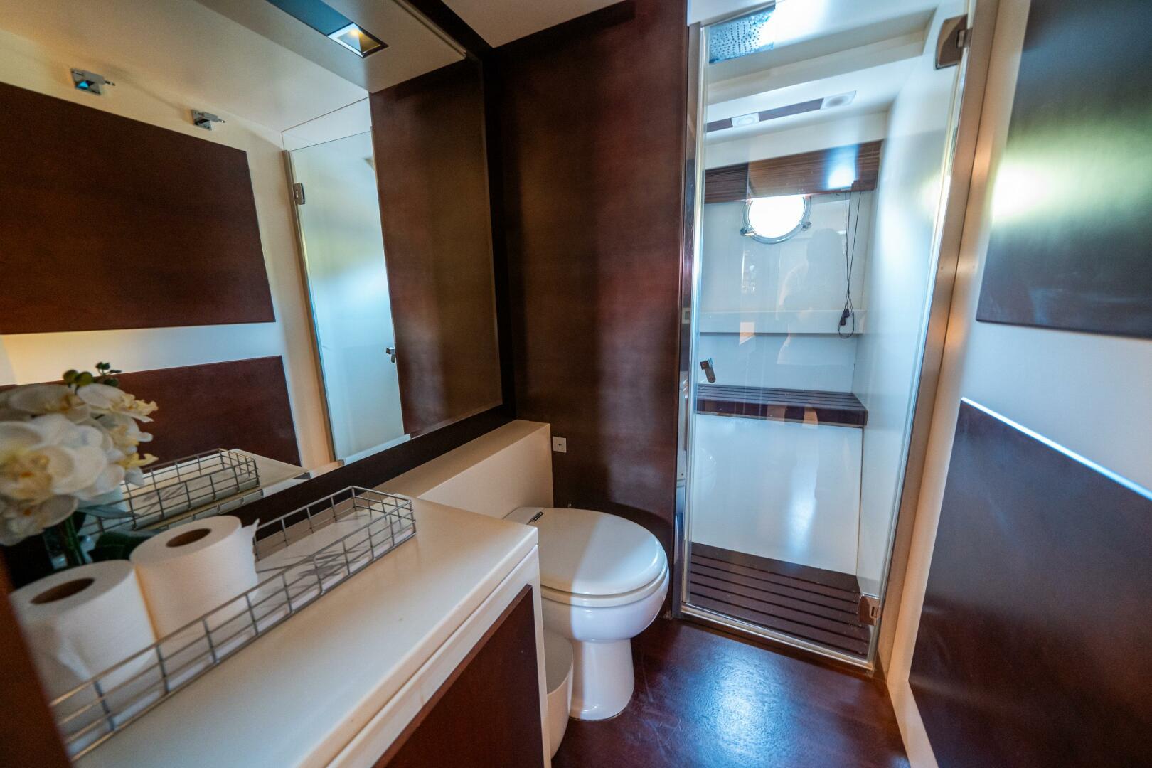 2010 Azimut 75 Fly - Image 40