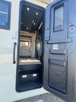 2027 Grand Design Lineage Series M 25FW - Image 11