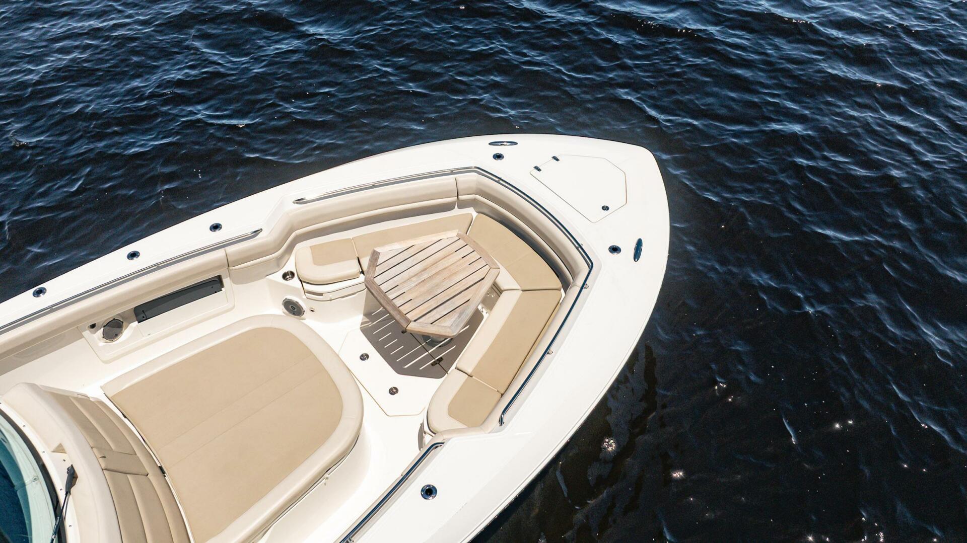 2018 Boston Whaler 380 Outrage - Image 9