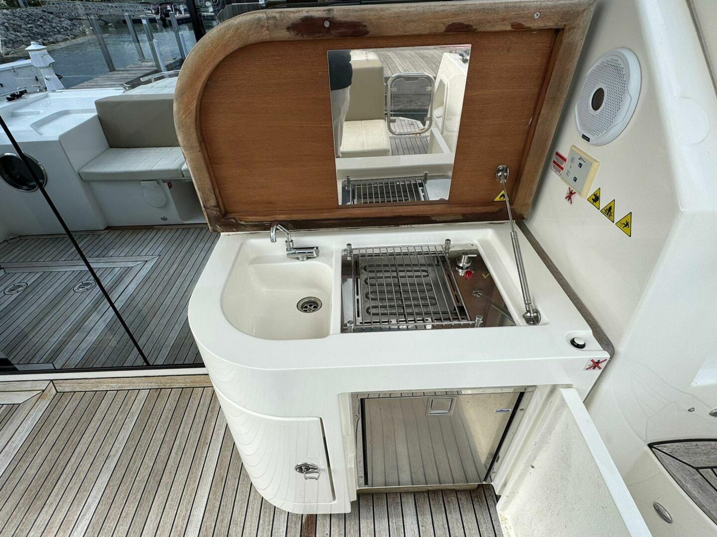 2016 Absolute 45 Sport Yacht - Image 30