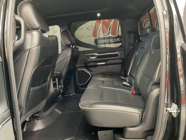 2019 Ram 1500 Pickup-V8 Crew Cab Laramie 4WD - Image 23