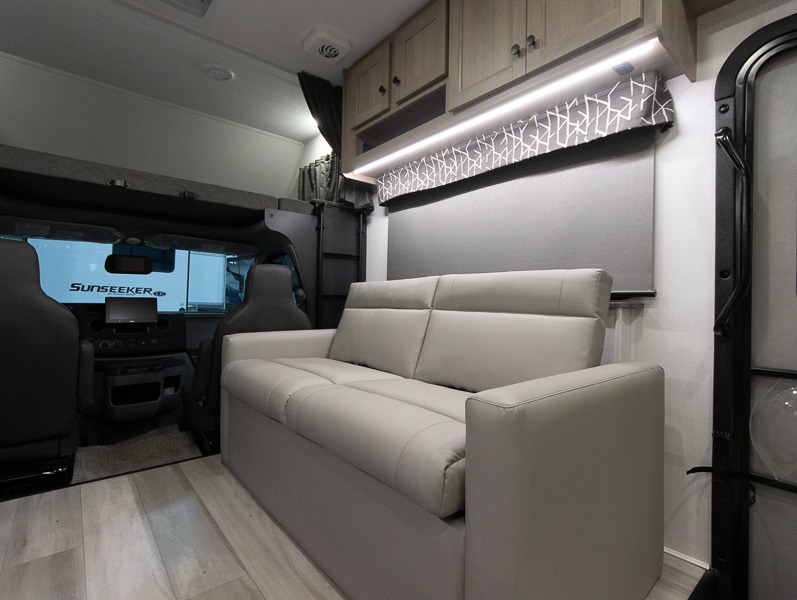 2025 Forest River Sunseeker 3050S - Image 13