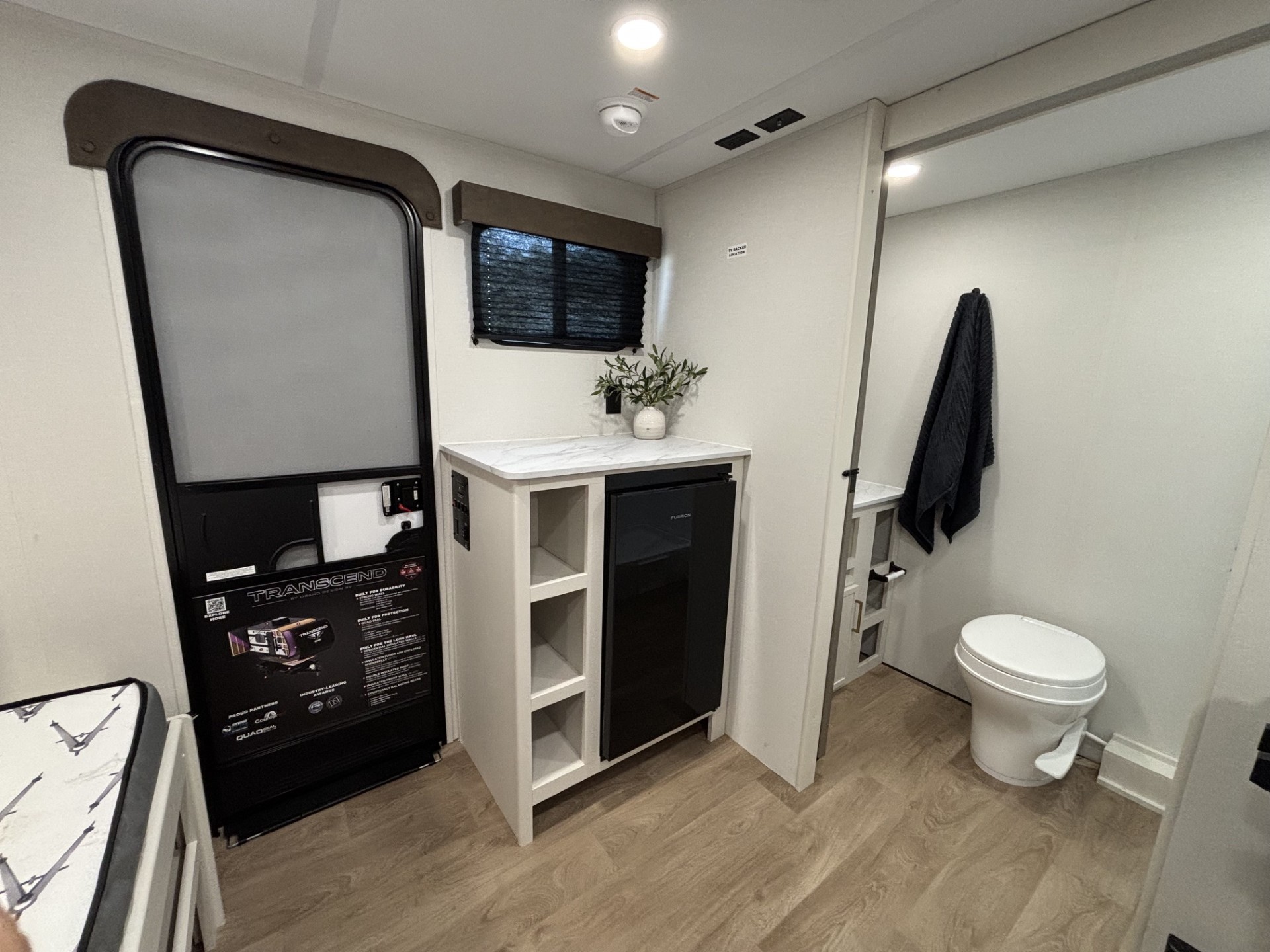 2027 Grand Design TRANSCEND ONE 121RBL - Image 11