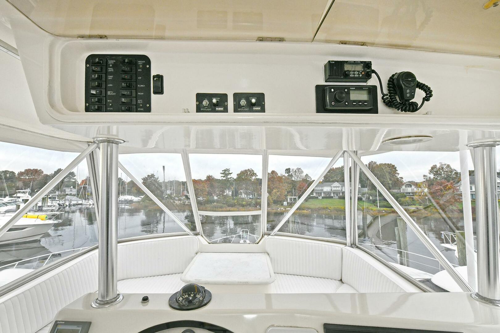 2001 Ocean Yachts 52 Super Sport - Image 27