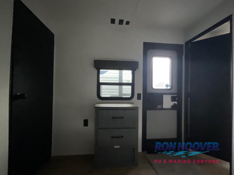2026 PALOMINO 39DBT - Image 23