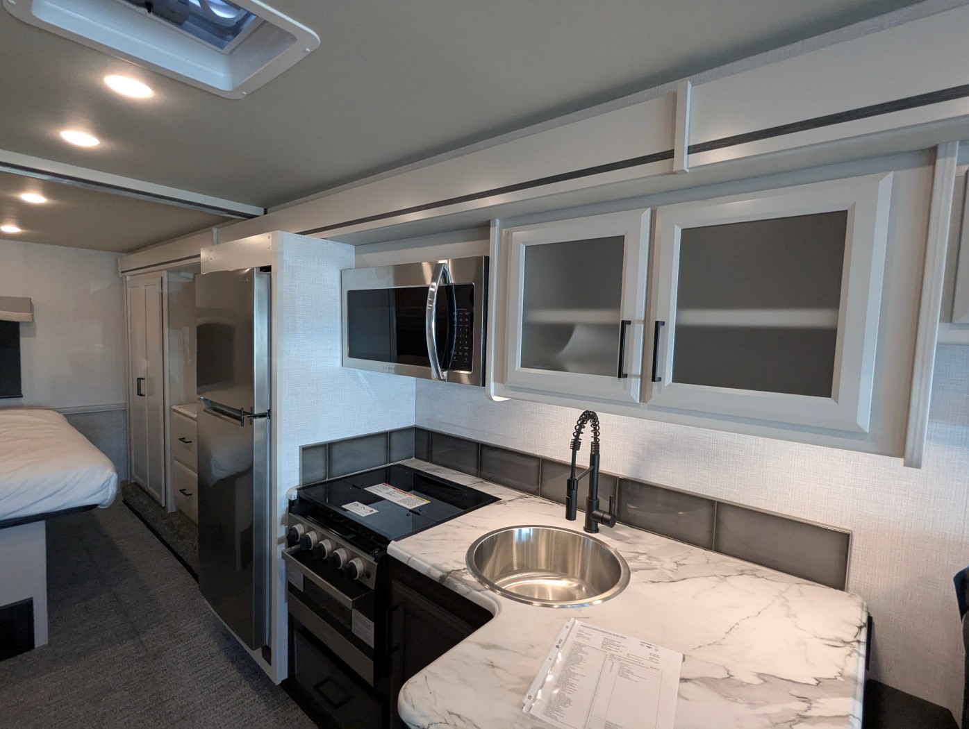 2026 Fleetwood Flair 29M - Image 21